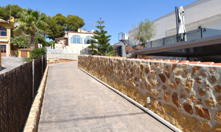 Re-Sale - Detached Villa - Orihuela Costa - Los Balcones