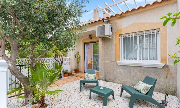 Re-Sale - Bungalow - Orihuela Costa - Villamartin