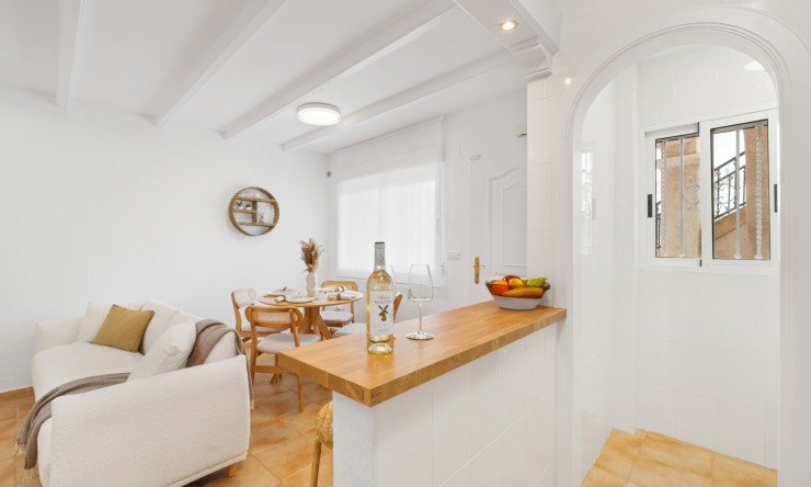 Re-Sale - Bungalow - Orihuela Costa - Villamartin