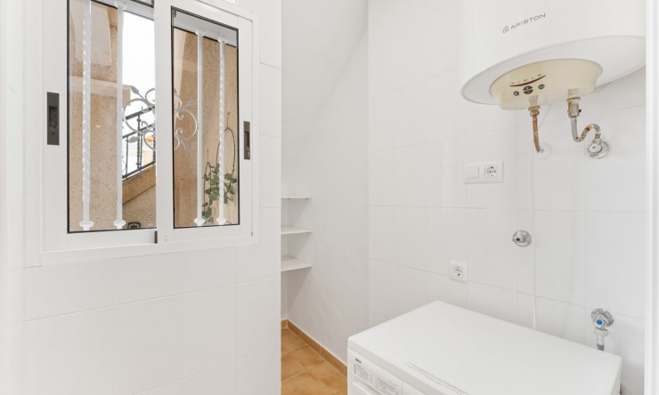 Re-Sale - Bungalow - Orihuela Costa - Villamartin