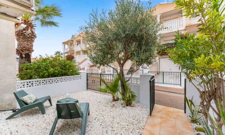 Re-Sale - Bungalow - Orihuela Costa - Villamartin