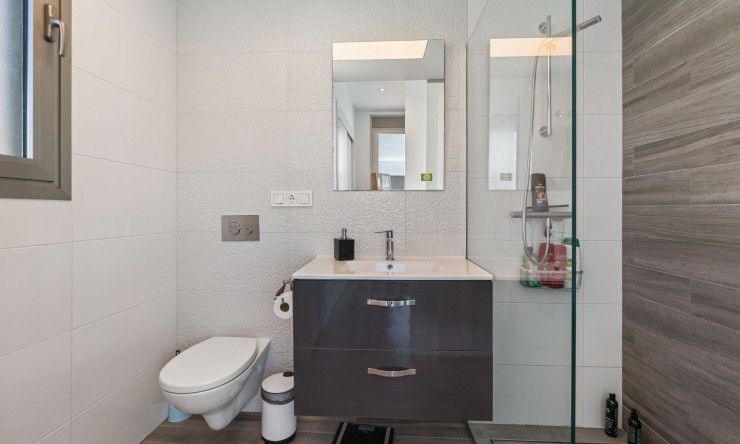 Re-Sale - Detached Villa - Orihuela Costa - Villamartin