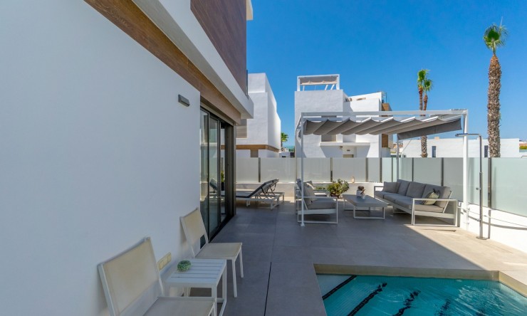 Re-Sale - Detached Villa - Orihuela Costa - Villamartin