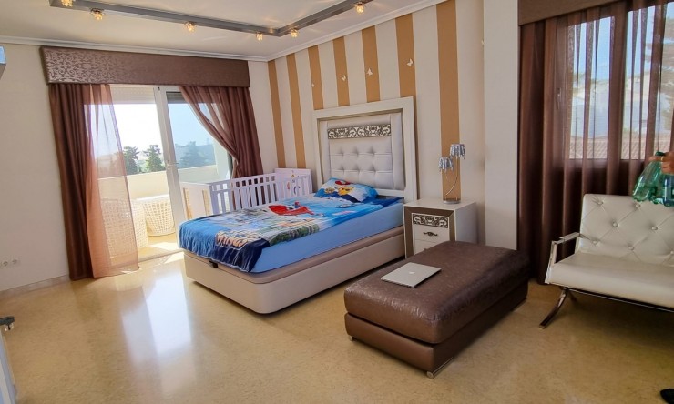 Re-Sale - Detached Villa - Torrevieja - La Mata - Town