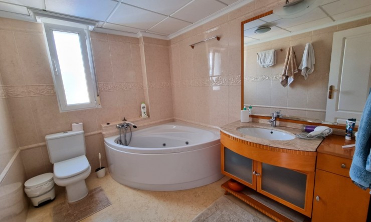 Re-Sale - Detached Villa - Torrevieja - La Mata - Town