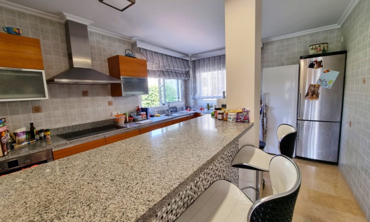 Re-Sale - Detached Villa - Torrevieja - La Mata - Town