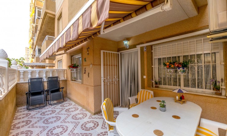 Re-Sale - Apartment - Torrevieja - Torrevieja - Centre