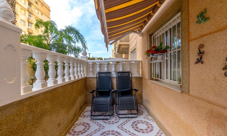 Re-Sale - Apartment - Torrevieja - Torrevieja - Centre