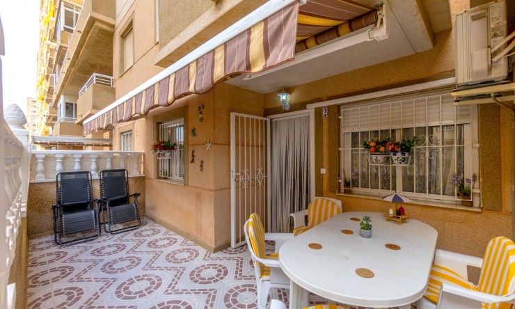 Re-Sale - Apartment - Torrevieja - Torrevieja - Centre