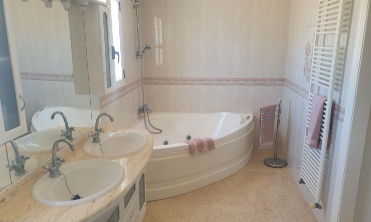 Re-Sale - Detached Villa - Algorfa - Lomas de La Juliana