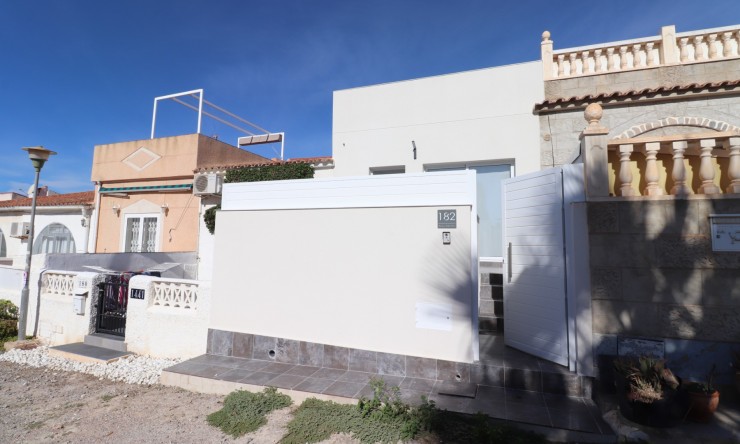 Re-Sale - Townhouse - Torrevieja - San Luis
