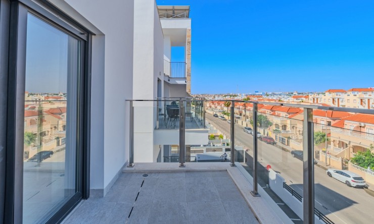 Re-Sale - Apartment - Orihuela Costa - La Zenia