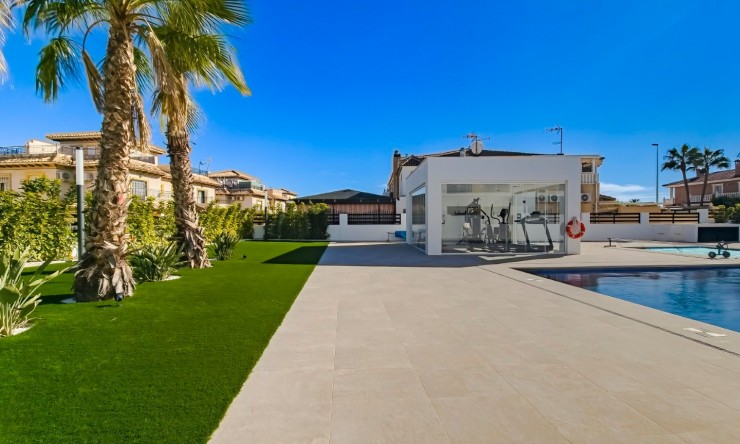 Re-Sale - Apartment - Orihuela Costa - La Zenia