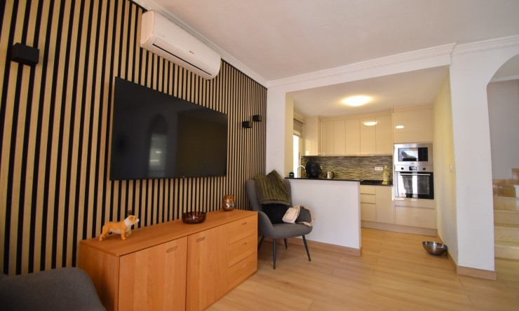 Re-Sale - Detached Villa - Orihuela Costa - Villamartin