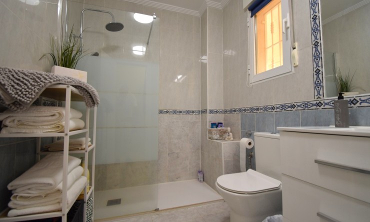 Re-Sale - Detached Villa - Orihuela Costa - Villamartin