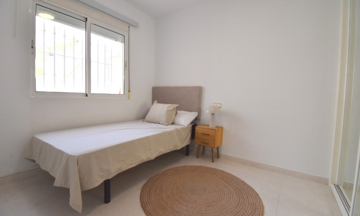 Re-Sale - Apartment - Orihuela Costa - Playa Flamenca