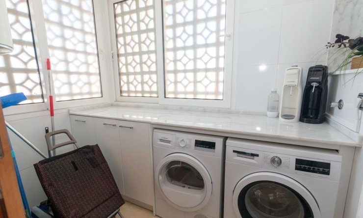 Re-Sale - Apartment - Torrevieja - Playa Del Cura