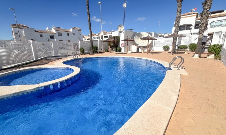 Re-Sale - Apartment - Los Montesinos - Entre Naranjos / Vistabella Golf
