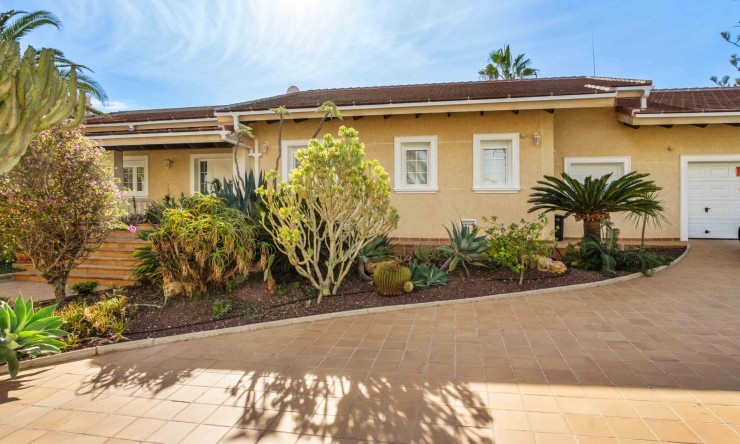 Re-Sale - Detached Villa - Orihuela Costa - Cabo Roig