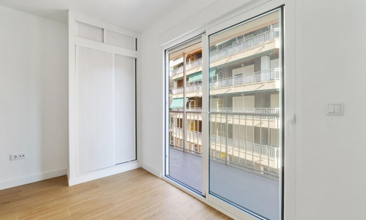 Re-Sale - Apartment - Torrevieja - Playa Del Cura