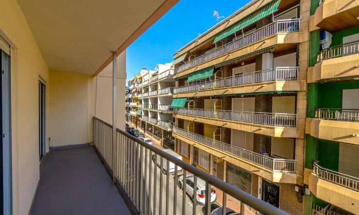 Re-Sale - Apartment - Torrevieja - Playa Del Cura