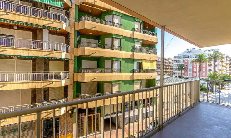 Re-Sale - Apartment - Torrevieja - Playa Del Cura