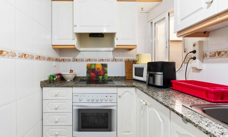 Re-Sale - Apartment - Torrevieja - Torrevieja - Centre