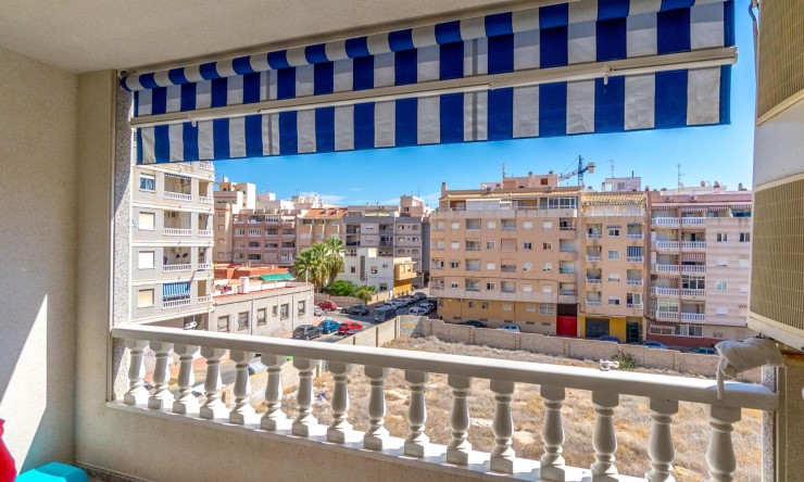 Re-Sale - Apartment - Torrevieja - Torrevieja - Centre