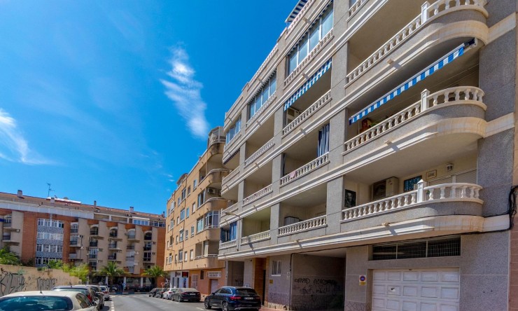Re-Sale - Apartment - Torrevieja - Torrevieja - Centre