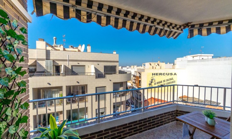 Re-Sale - Apartment - Torrevieja - Torrevieja - Centre