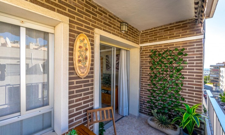 Re-Sale - Apartment - Torrevieja - Torrevieja - Centre