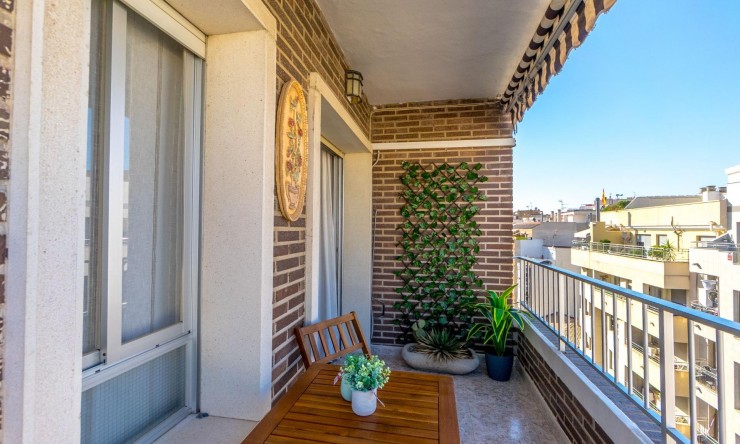 Re-Sale - Apartment - Torrevieja - Torrevieja - Centre