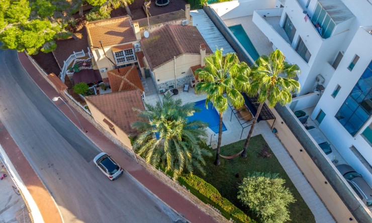 Re-Sale - Detached Villa - Torrevieja - Los Balcones