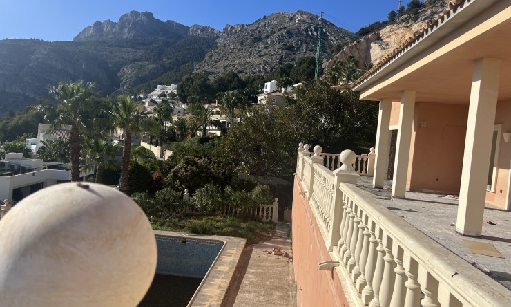 Nieuw - Vrijstaande Villa - Altea