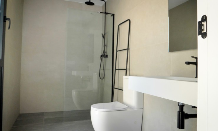 Nieuw - Halfvrijstaand - Polop