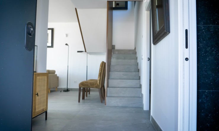 Nieuw - Halfvrijstaand - Polop