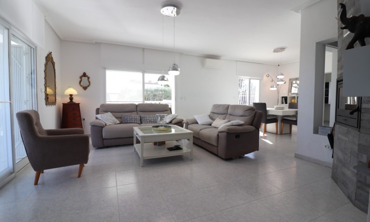 Re-Sale - Detached Villa - Algorfa - Lomas de La Juliana