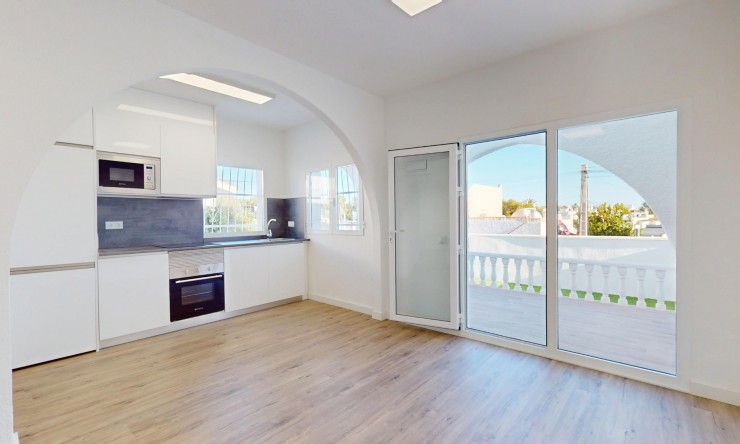 Re-Sale - Bungalow - Orihuela Costa - Villamartin