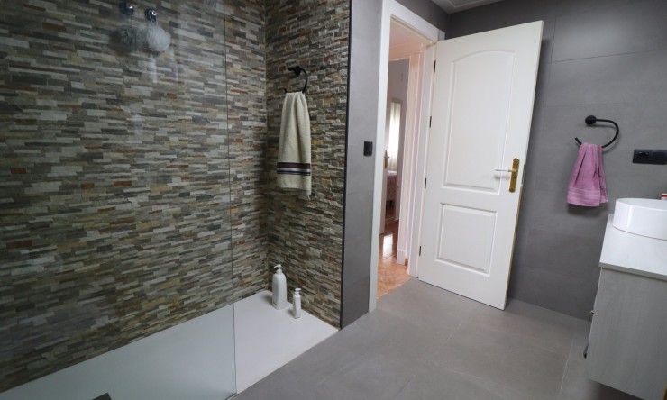 Videresalg - Frittliggende Villa - Almoradi - El Saladar