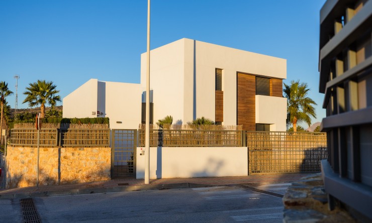 Re-Sale - Detached Villa - Algorfa - La Finca Golf Resort