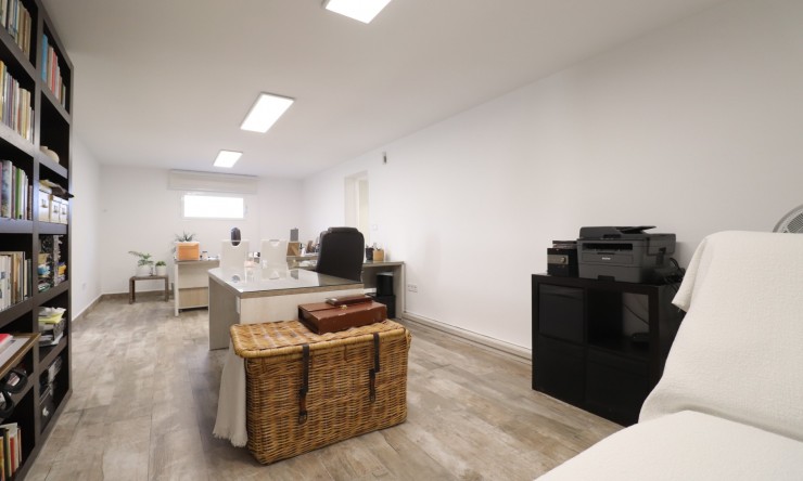 Re-Sale - Detached Villa - Orihuela Costa - Villamartin