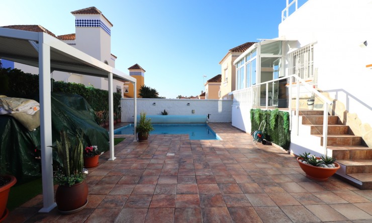 Re-Sale - Detached Villa - Orihuela Costa - Villamartin