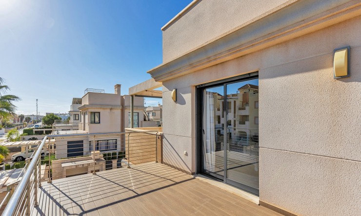 Re-Sale - Detached Villa - Orihuela Costa - La Zenia