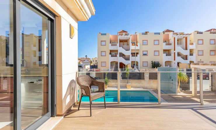 Re-Sale - Detached Villa - Orihuela Costa - La Zenia