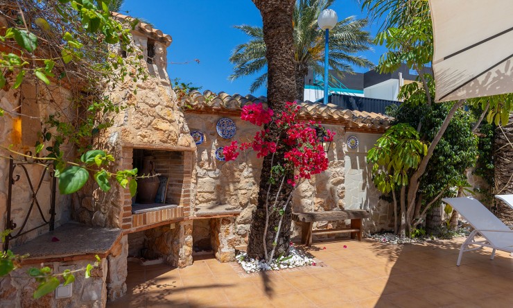 Re-Sale - Detached Villa - Orihuela Costa - Punta Prima