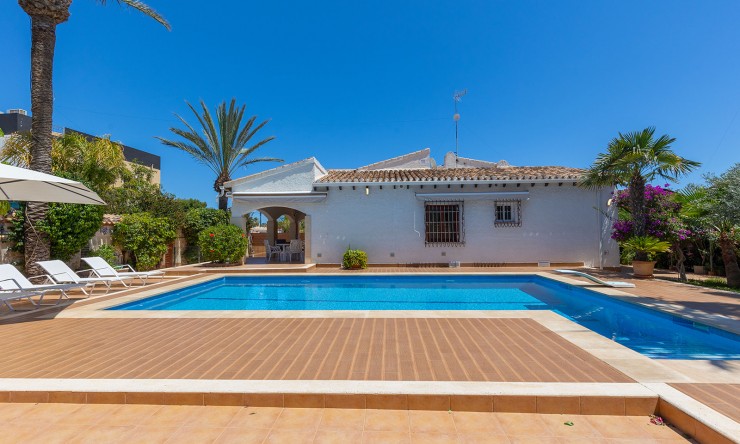 Re-Sale - Detached Villa - Orihuela Costa - Punta Prima