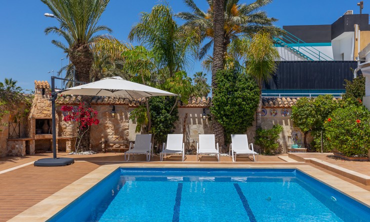 Re-Sale - Detached Villa - Orihuela Costa - Punta Prima