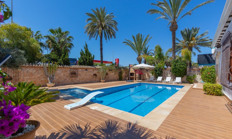 Re-Sale - Detached Villa - Orihuela Costa - Punta Prima