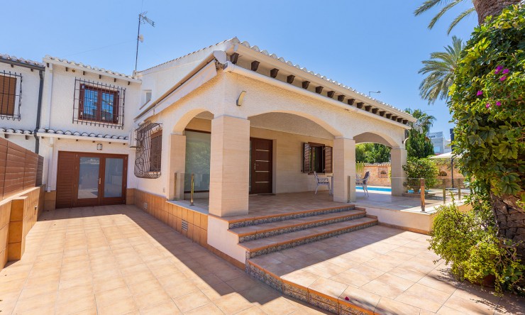 Re-Sale - Detached Villa - Orihuela Costa - Punta Prima