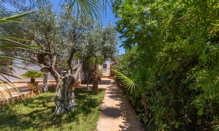 Re-Sale - Detached Villa - Orihuela Costa - Punta Prima